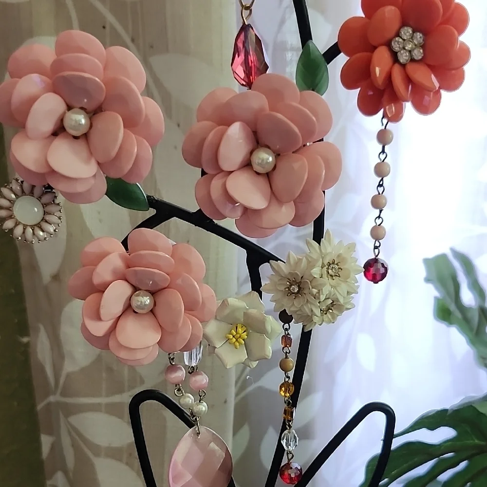Recycled Jewerly Art Home Accent